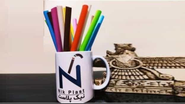نی پلاستیکی نوشیدنی